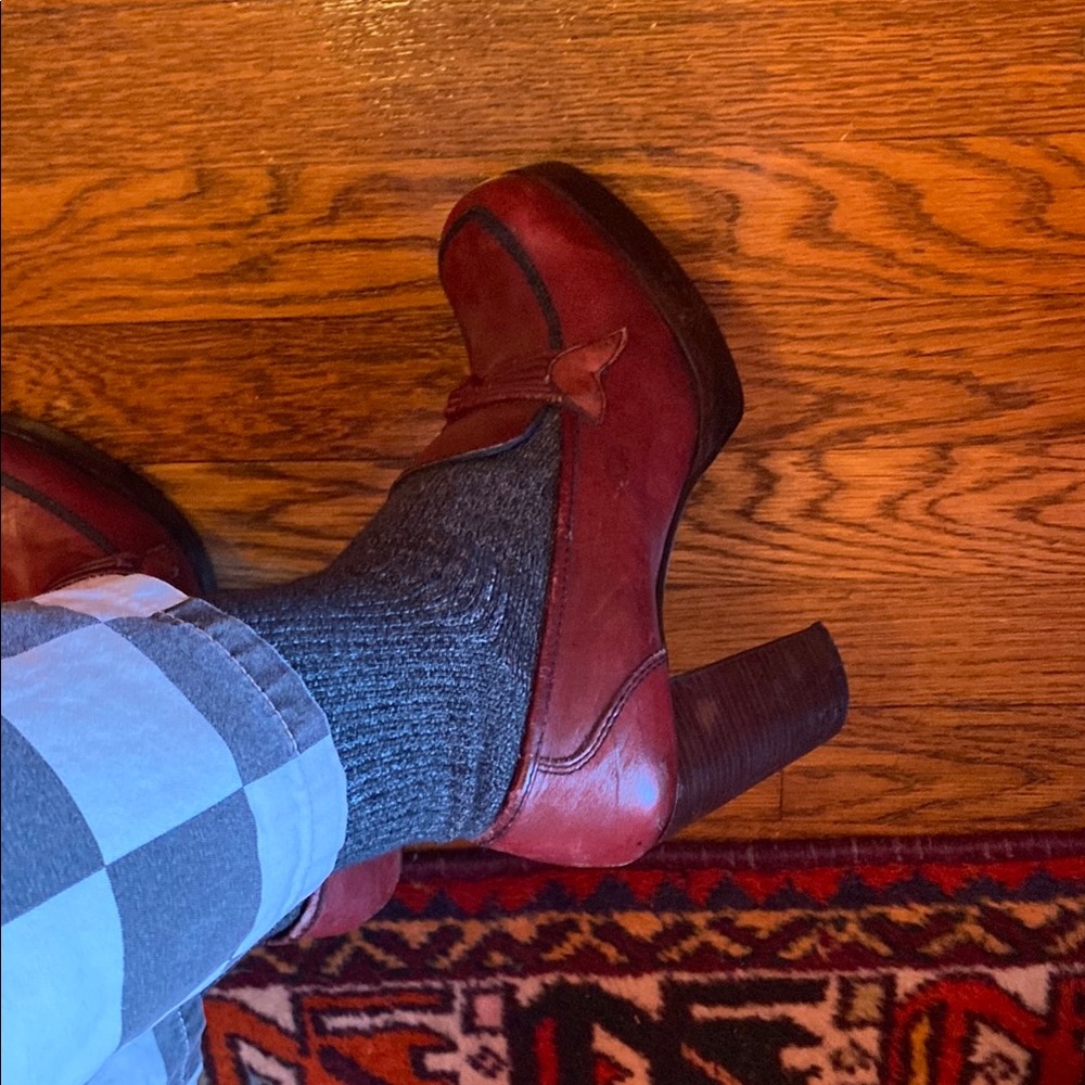 Vintage Red Heeled Loafers